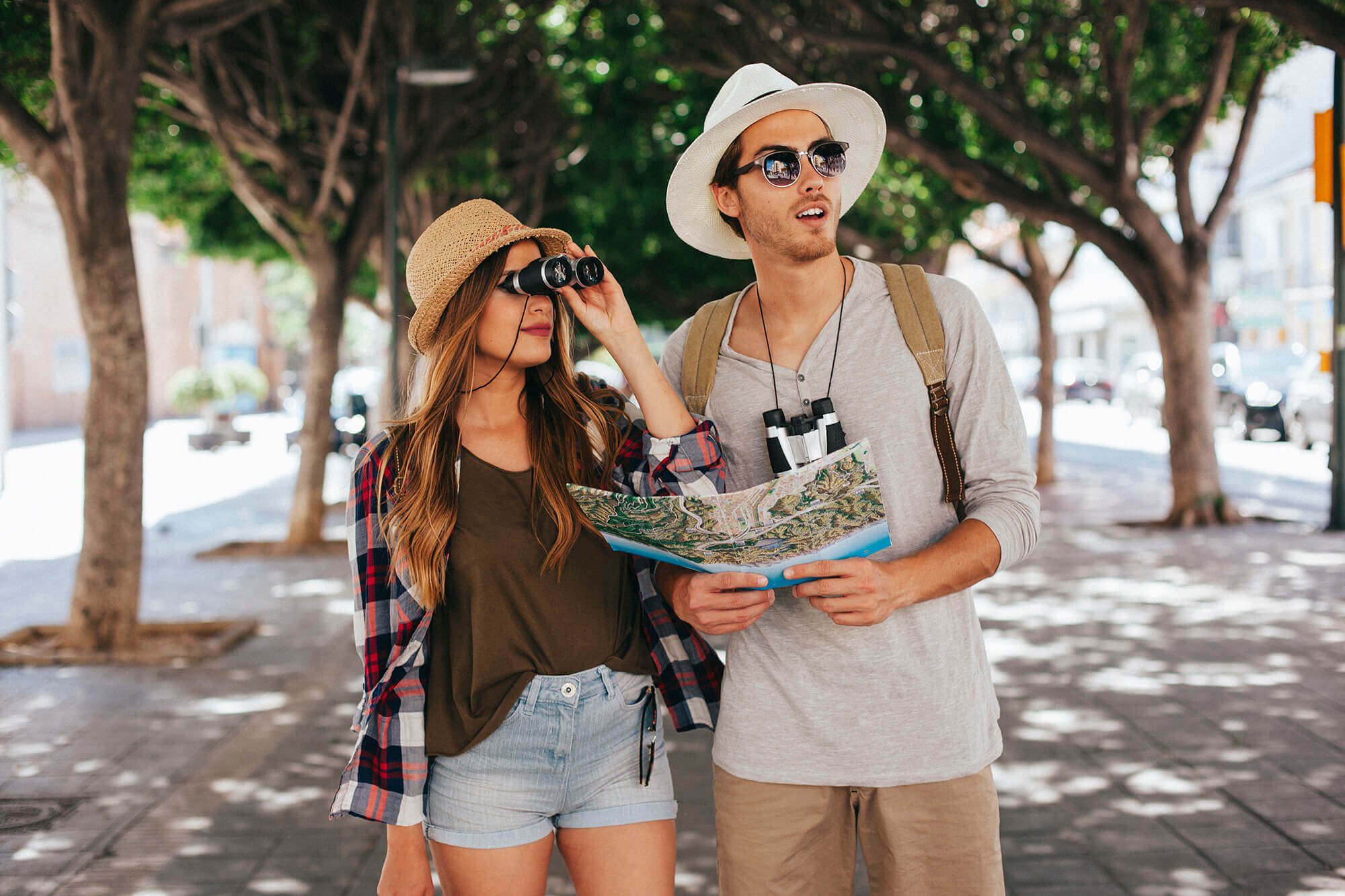 lost-tourists-finding-way
